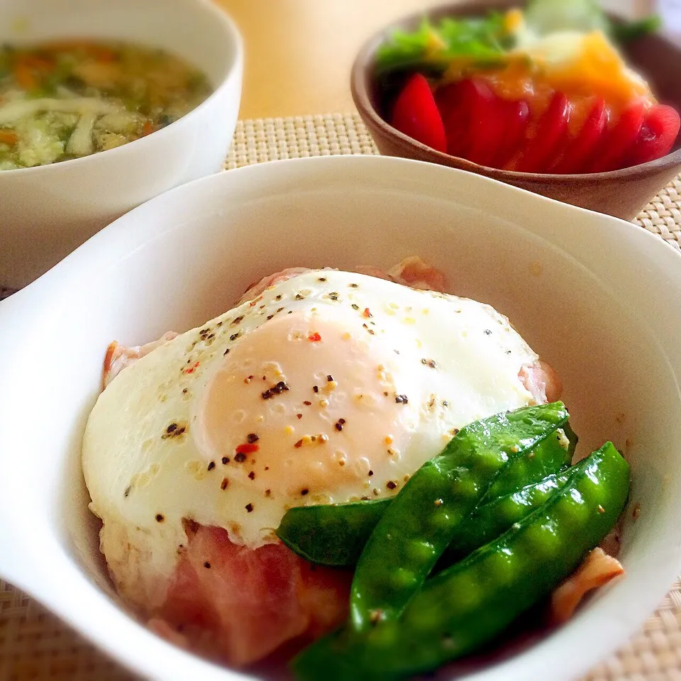 はまる ベーコンエッグ丼|ポンポコたまこさん