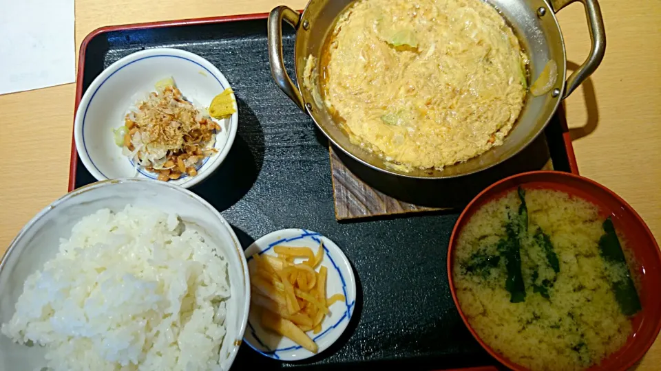 Snapdishの料理写真:A定食 野菜玉子とじ 納豆|まぐろさん