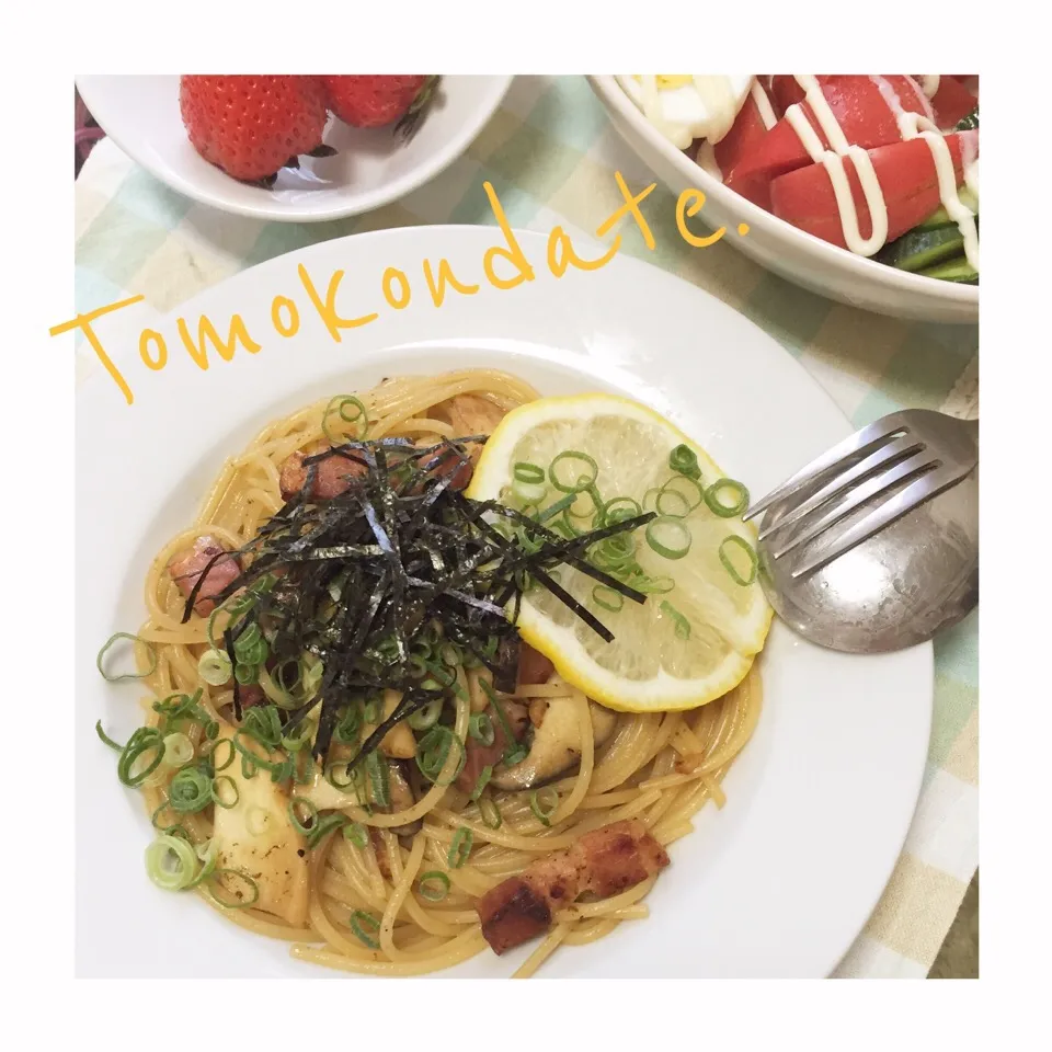 ベーコンとエリンギのバター醤油パスタ🍴♡|🇯🇵ともこちゃん。さん