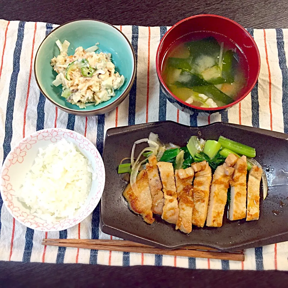 生姜焼き 味噌汁 はんぺんとオクラよ明太マヨサラダ|2boy mamさん