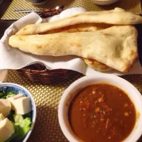 Snapdishの料理写真:今日の晩御飯 ナンと豆カレー|yukiさん