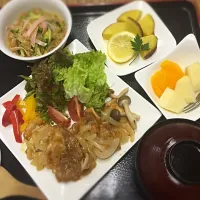 Snapdishの料理写真:生姜焼き 春雨サラダ さつまいもレモン煮|Naomi Mizoguchiさん