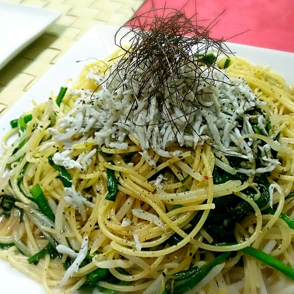 釜あげシラスのペペロンチーニ スパゲッティ|ふぃるまめんとさん