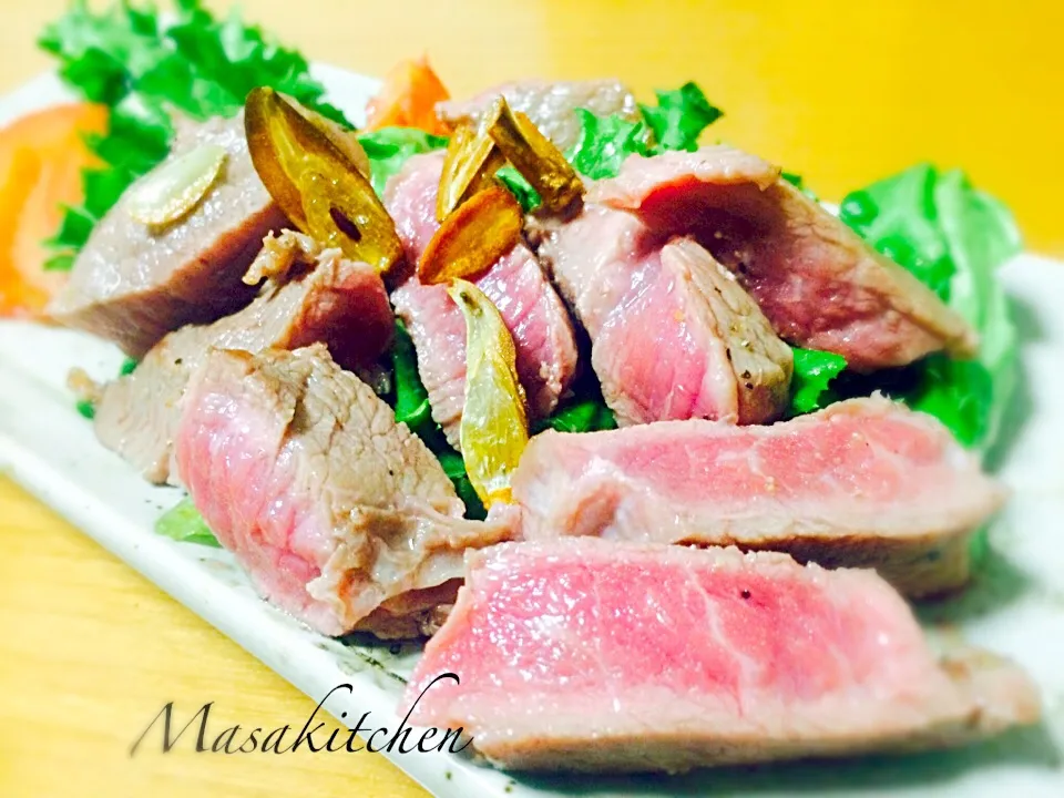 Snapdishの料理写真:Garlic sirloin steak|Masakiさん