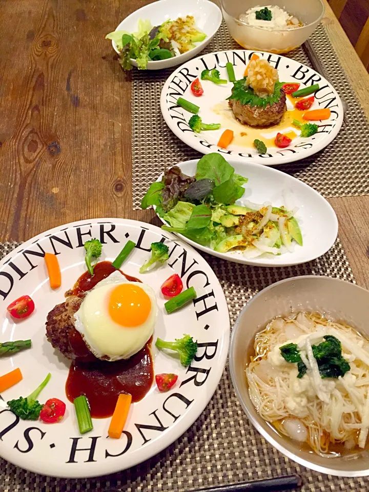 今日はハンバーグ💛アボカドサラダ、モロヘイヤと山芋とろろ素麺🍃|まみりんごさん