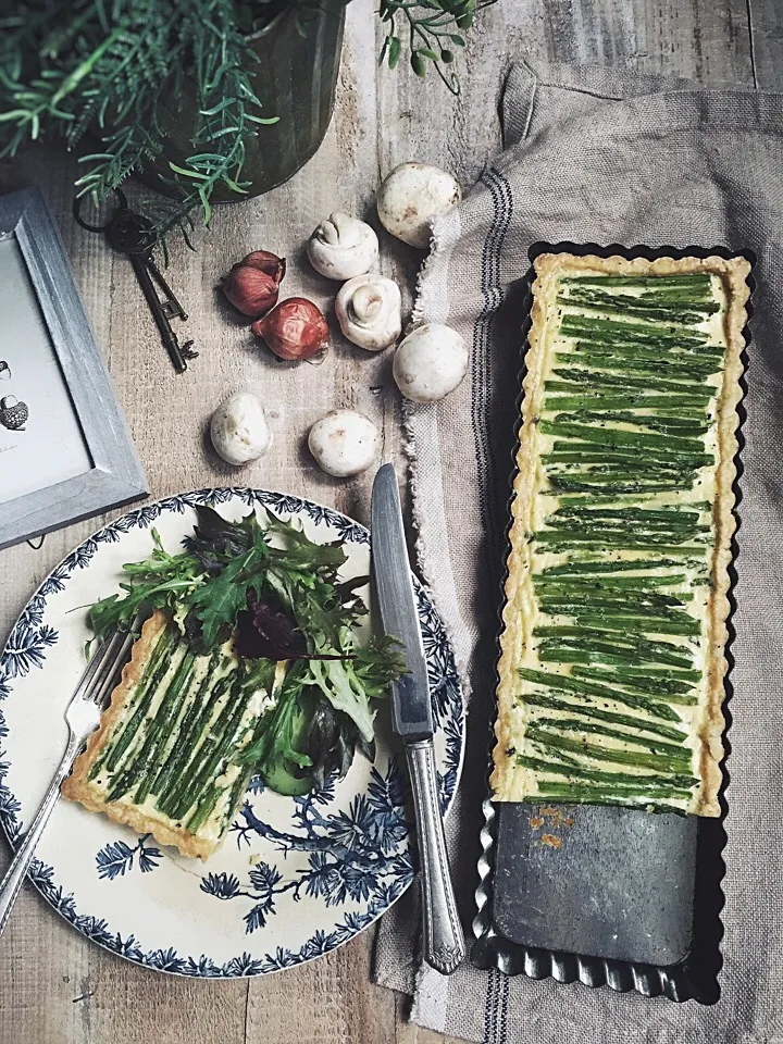 Snapdishの料理写真:Asparagus tart|rick chanさん