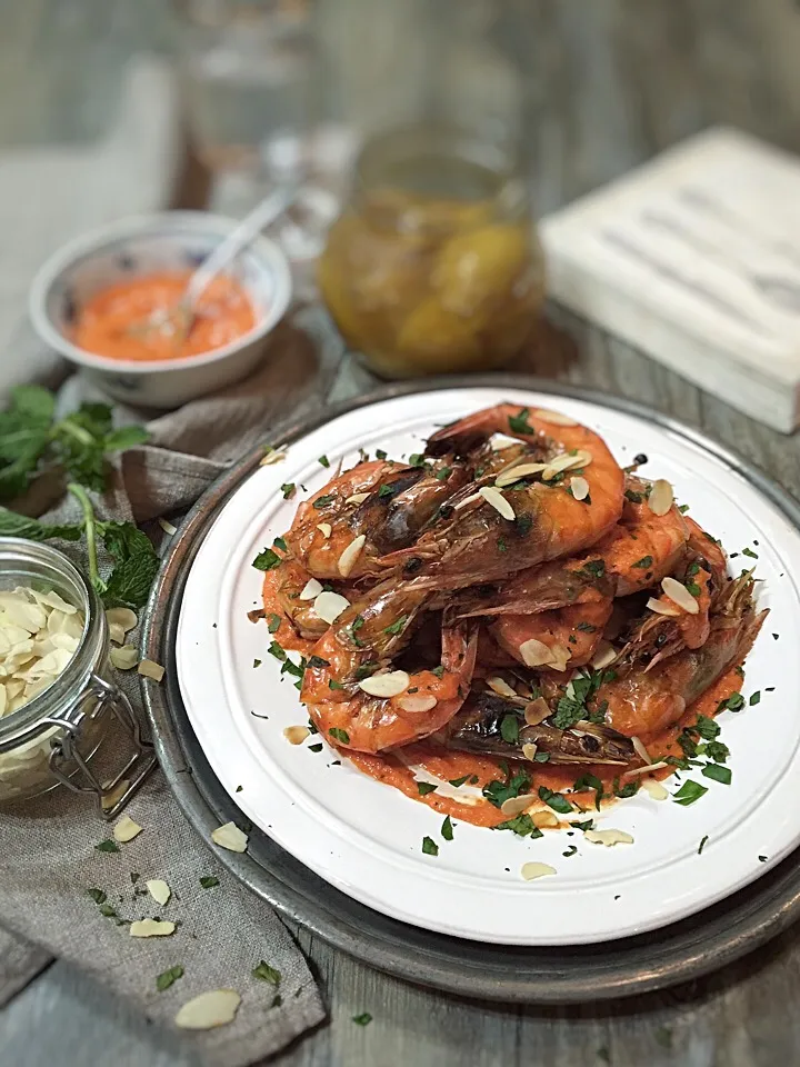 Grilled shrimps with pepper and lemon sauce,mint and almond|rick chanさん