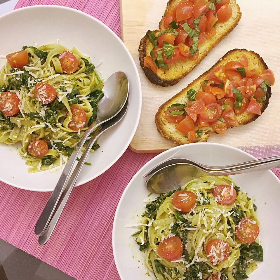 Vegetarian Pesto Linguine & Fresh Tomatoes Bruschetta|Prisca Erさん