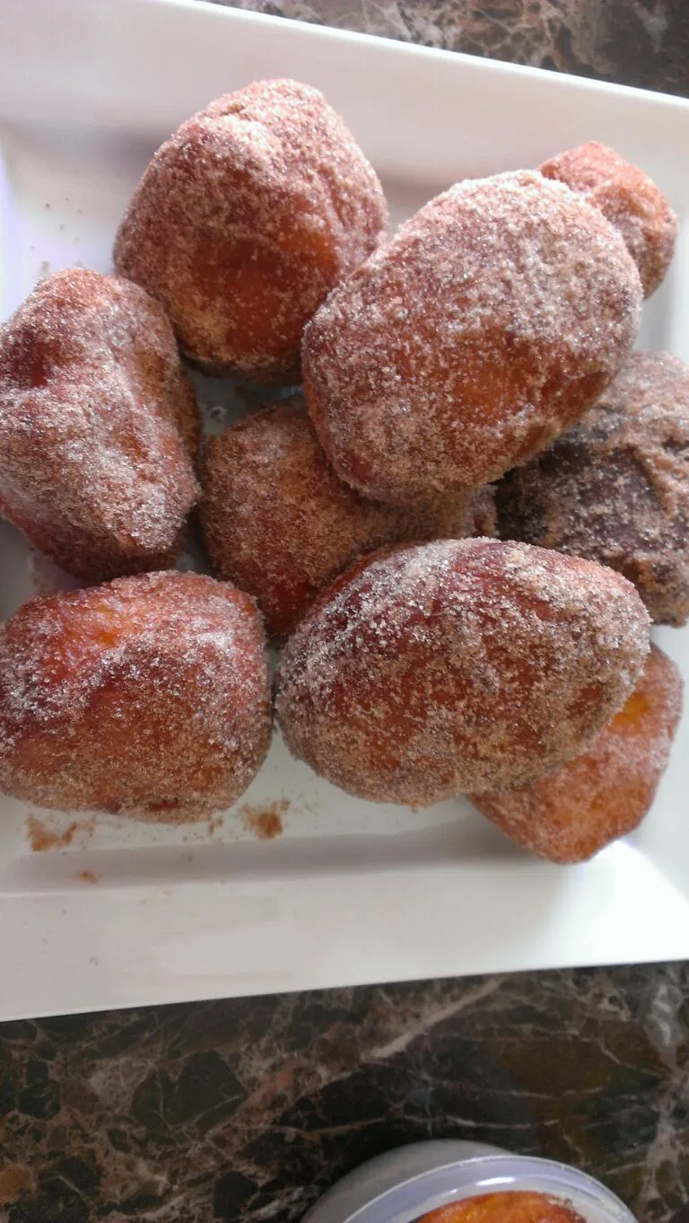 Homemade sugar dougnuts|paulaさん