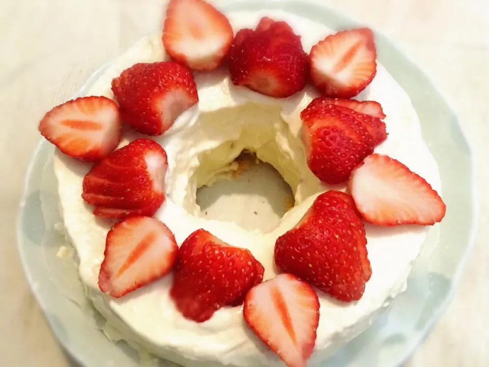 ☆彡happy birthday to Me!Chiffon cake with Tofu cream cheese icing豆腐クリームチーズクリームのシフォンケーキ|emi tanakaさん