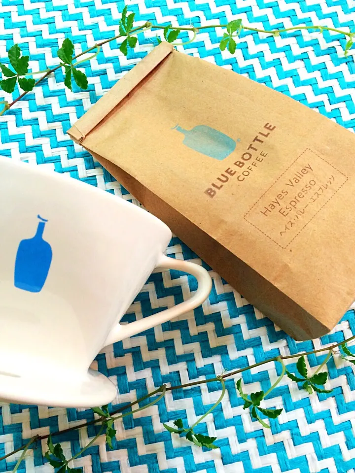 Snapdishの料理写真:本日のCoffee☕️✨💕
BlueBottleCoffee HayesValleyEspresso

#BlueBottleCoffee #CoffeeBeans
#Coffeebreak #HayesValley #Espresso #Coffeeaddict
#Coffee #cafe #ブルーボトルコーヒー  |chieさん