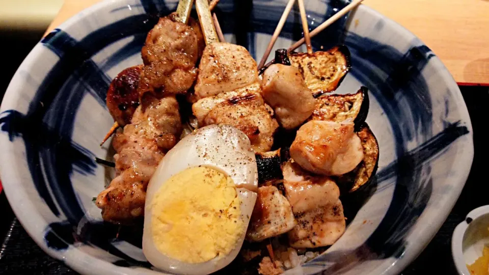 焼き鳥丼ランチ|ぶりじっとえいちぇるさん