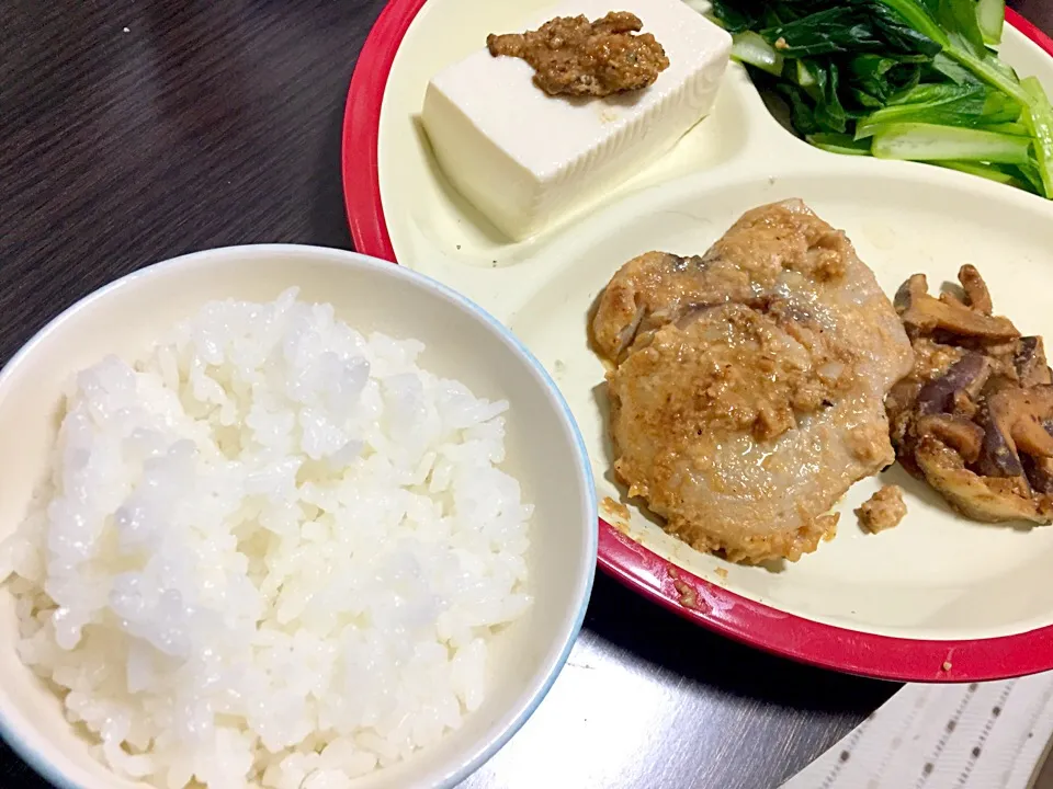 Snapdishの料理写真:めかじきの味噌漬け焼き|toitoitoiさん