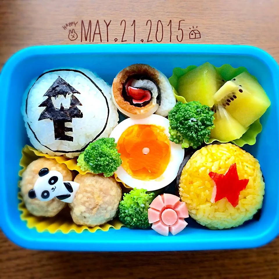 Snapdishの料理写真:保育園のバス遠足のお弁当🌸ピクサーおにぎり、分かるかな〜😁|はやちんさん