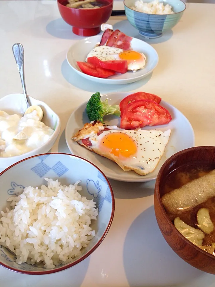 Snapdishの料理写真:今日の朝食~目玉焼き🍳~|ももちゃん🍑さん