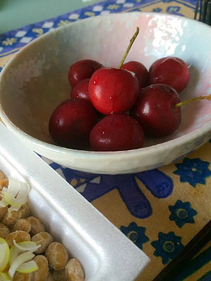 🚲cycling and healthy brunch natto and American cherries|Nigelさん