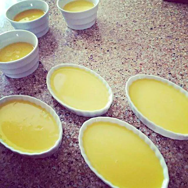 creme brulees ready for a sugar topping 💋💋💋|CHUENCHAIさん