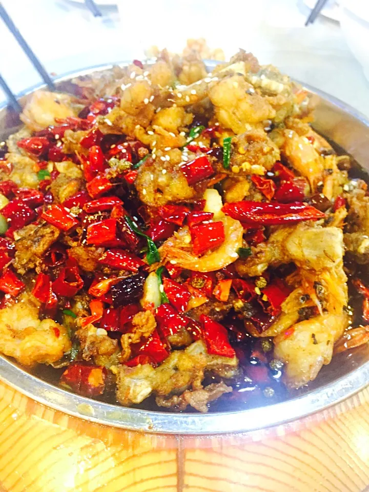 Sichuan Frog & Shrimp Dried Chili Pot|Queenさん