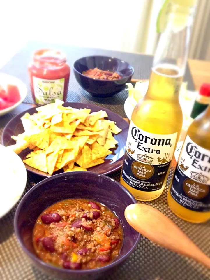 🌵チリコンカンと🍻コロナビールのディナー|ピロさん