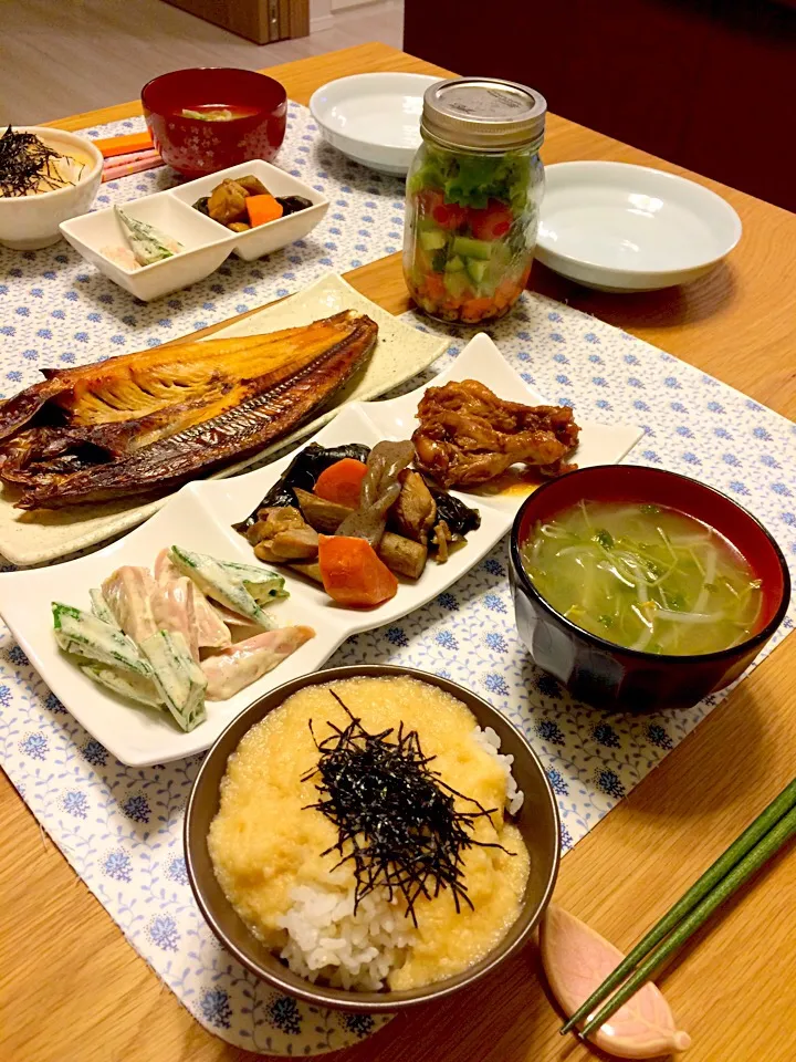 Snapdishの料理写真:ホッケ焼き  🍗酸っぱ煮   オクラとソーセージの辛子マヨネーズ和え  煮物  トロロご飯  豆苗とモヤシの味噌汁|nanaママさん