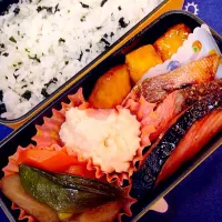 Snapdishの料理写真:夕飯丸ごと弁当|Mitsu Tomaさん