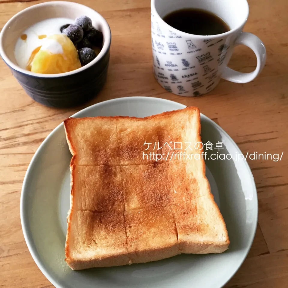 Snapdishの料理写真:ハニーシナモントースト（朝食2015.5.12）|門乃ケルコさん