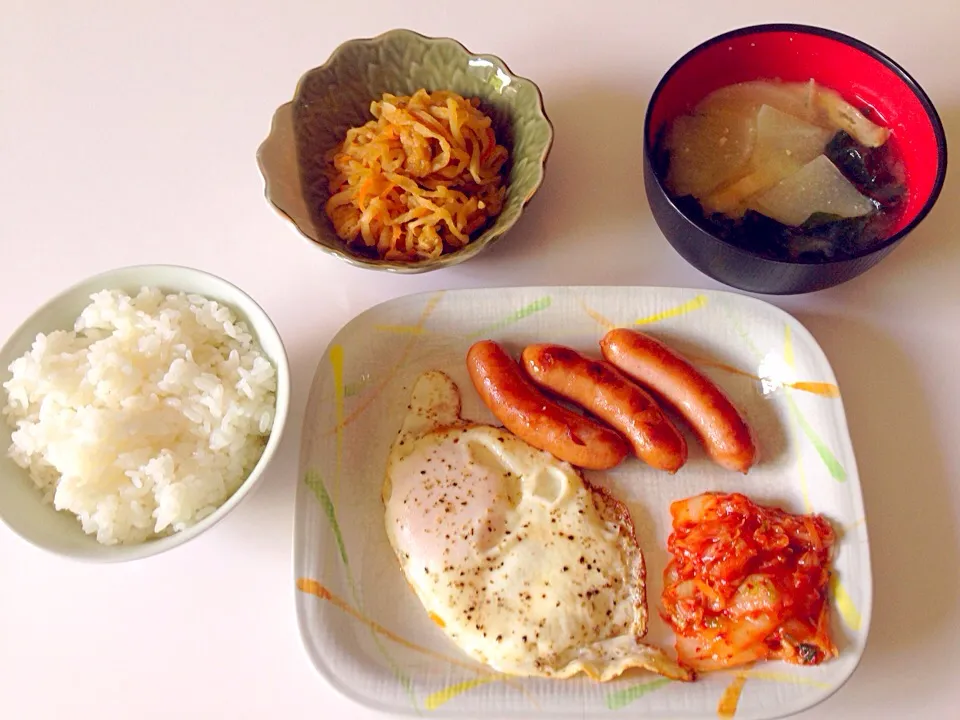 朝ごはんぽい昼ごはん🍚|つついなつさん