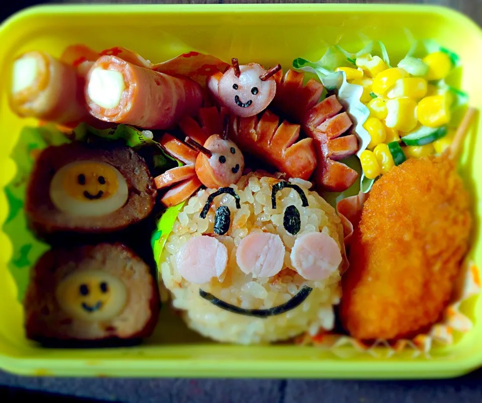 アンパンマン&いもむしさんお弁当(ღ˘⌣˘ღ)|みなみさん