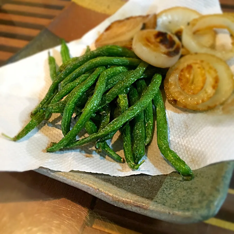 インゲンと玉ねぎの素揚げ|manaさん