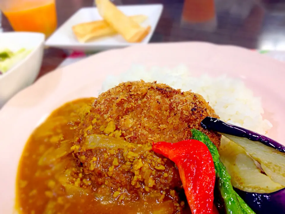 カツカレー(`･ω･´)ABCにて〜|しずかさん