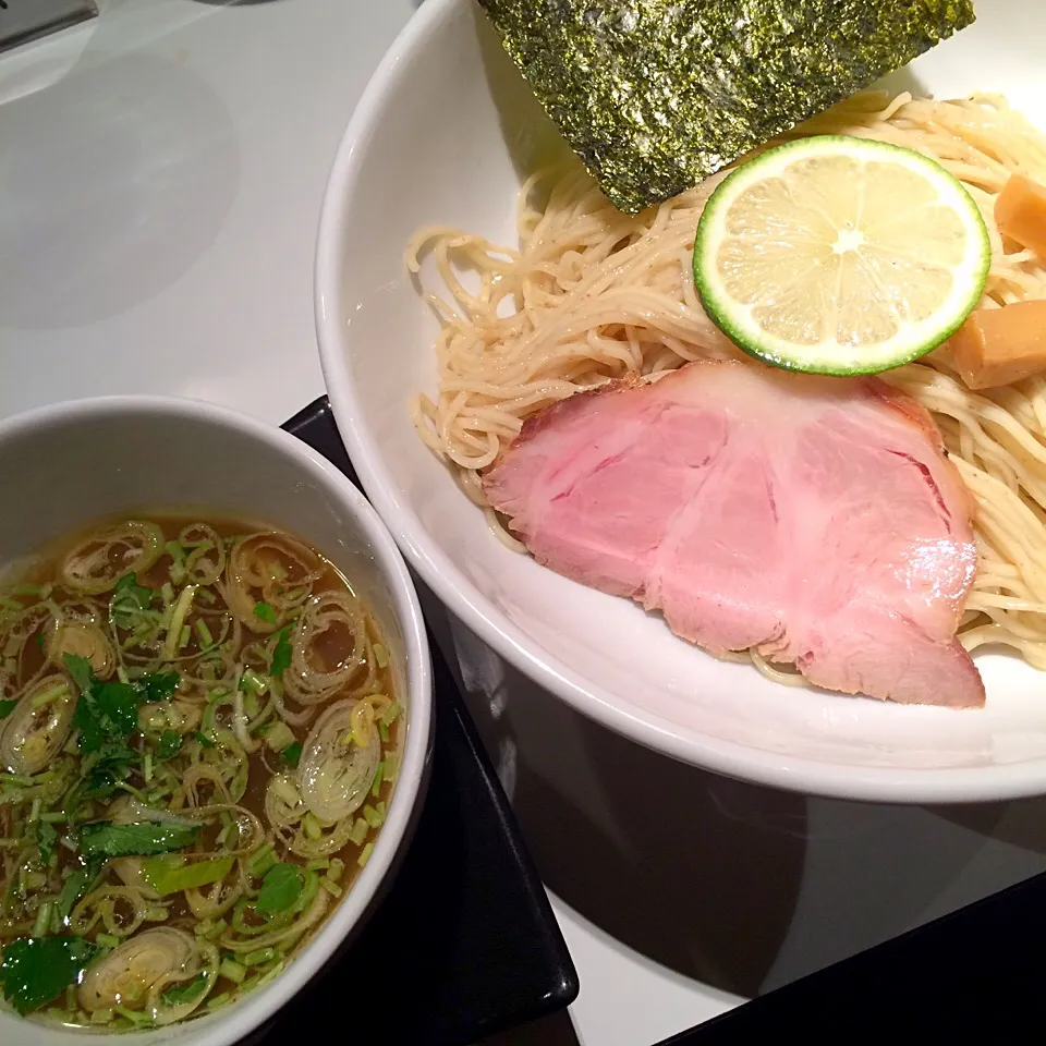 蛤と鴨出汁の細麺つけそば。安定のうまさ。|Snack PIYOさん