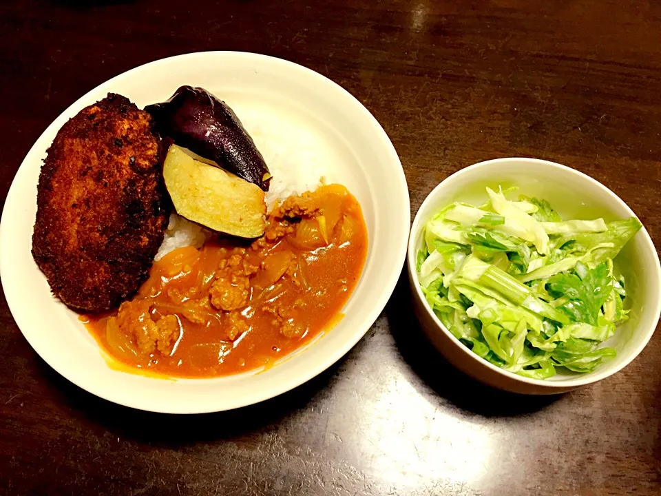 メンチカツカレー  サラダ|さやかさん