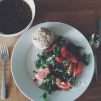 Snapdishの料理写真:Homemade rolls, lentils, and salad|Krissyさん