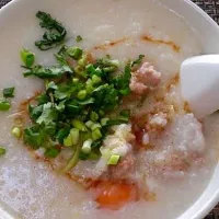 Snapdishの料理写真:タイ風おかゆ (ジョーク)🍴|Nok Piyawanさん