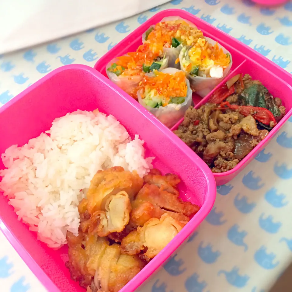 Lunch box - Thai food ❤️|Nanaさん