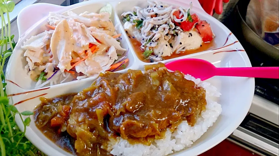 3歳息子のお夕飯。カレーオカワリ☺|やよさん