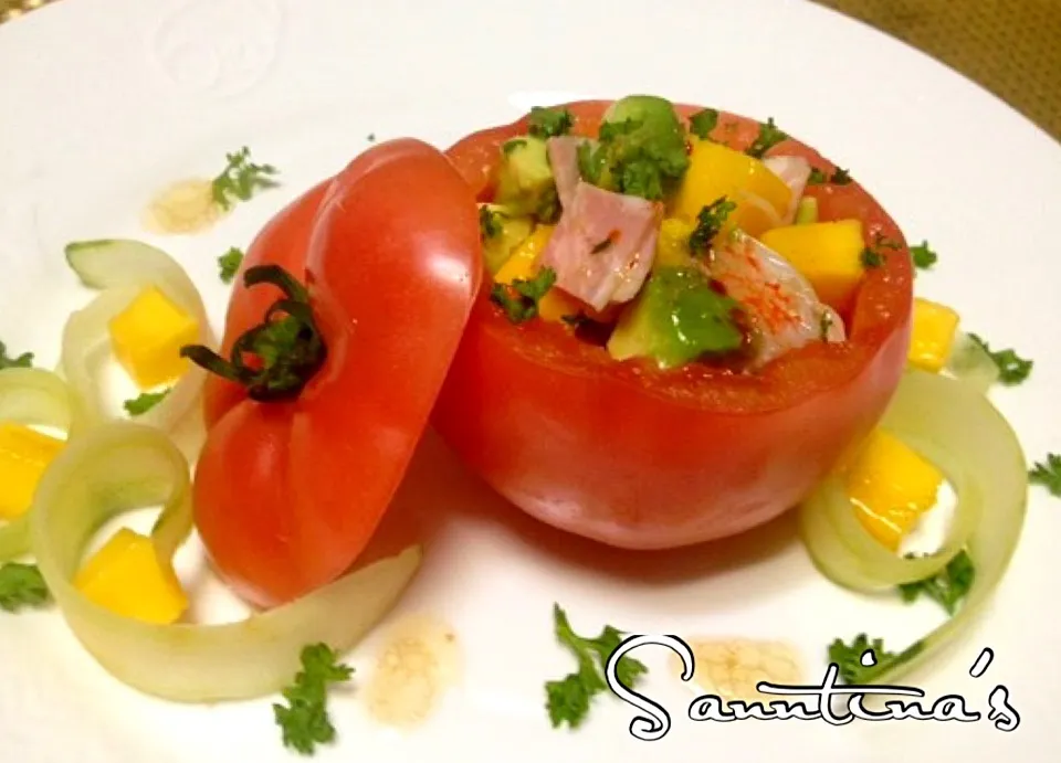 🍅TOMATO cup salad,with avocado & ripe mango...🍅トマトカップサラダ...with アボカド、カニカマ、ベーコン& 甘いマンゴ🍅😋✨|🌺Sanntina🌺さん