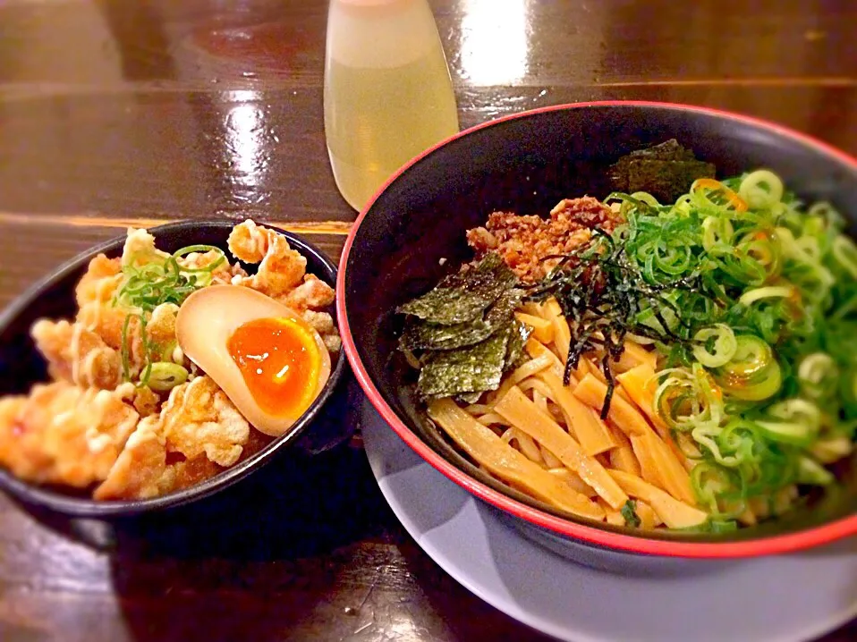 油そばと唐揚げ丼！|えすとさん