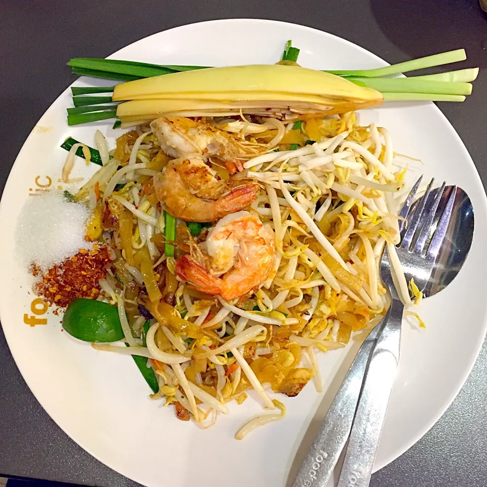 Pad Thai (60THB, 180円)|Tunaさん