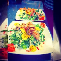 Caesar salad with plantain chip 😁|Verónica Serrano Lópezさん