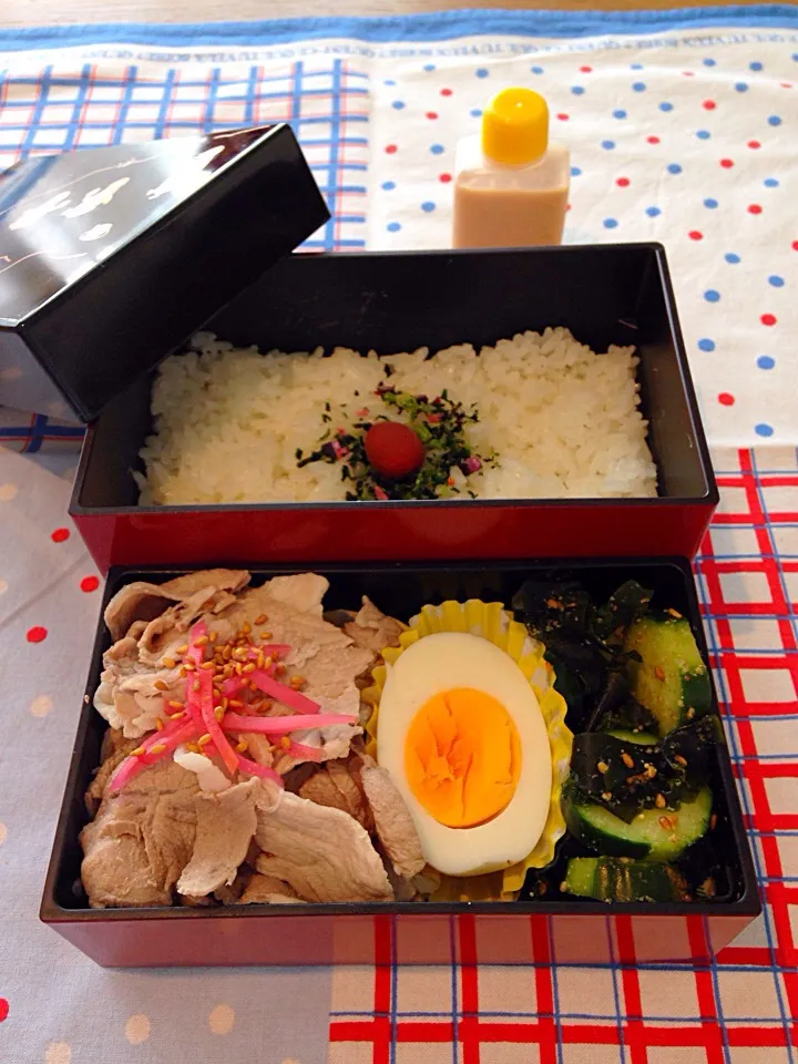 Snapdishの料理写真:豚しゃぶ弁当 5/27|ピロさん