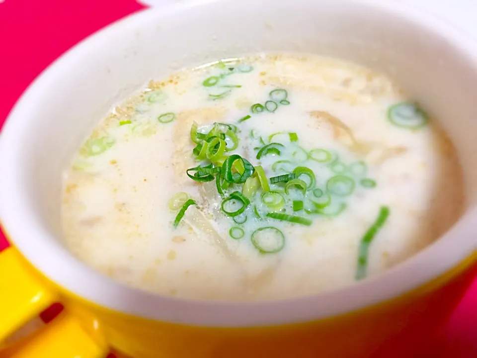 さくらちゃんの料理 もやしと豚バラのこくうまゴマ味噌スープ◡̈♥︎|maipuさん