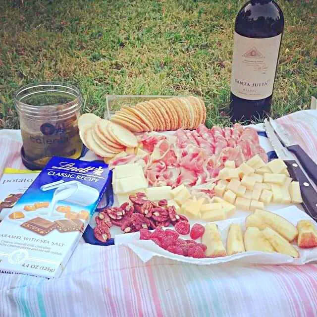 picnic in the park, meat,cheese, snacks|CHUENCHAIさん