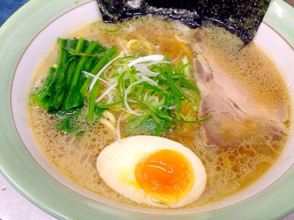 家系ラーメン|草津の屋台　トタン家さん