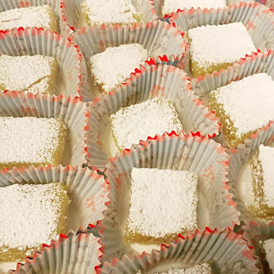 Snapdishの料理写真:Lemon Bars topped with Powdered Sugar

#LemonBars #PowderedSugar #Lemon #Dessert #Desserts #letsEATnowLetsEATnow|letsEATnowさん