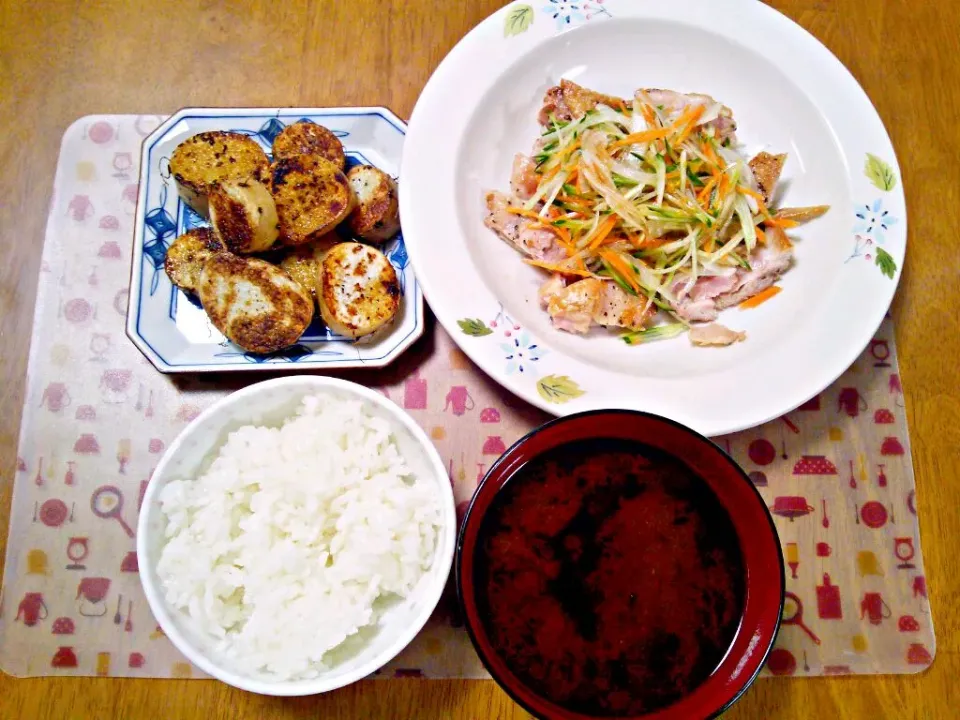 ５月２５日 鶏肉と野菜のさっぱり南蛮だれ 山芋焼き お味噌汁|いもこ。さん