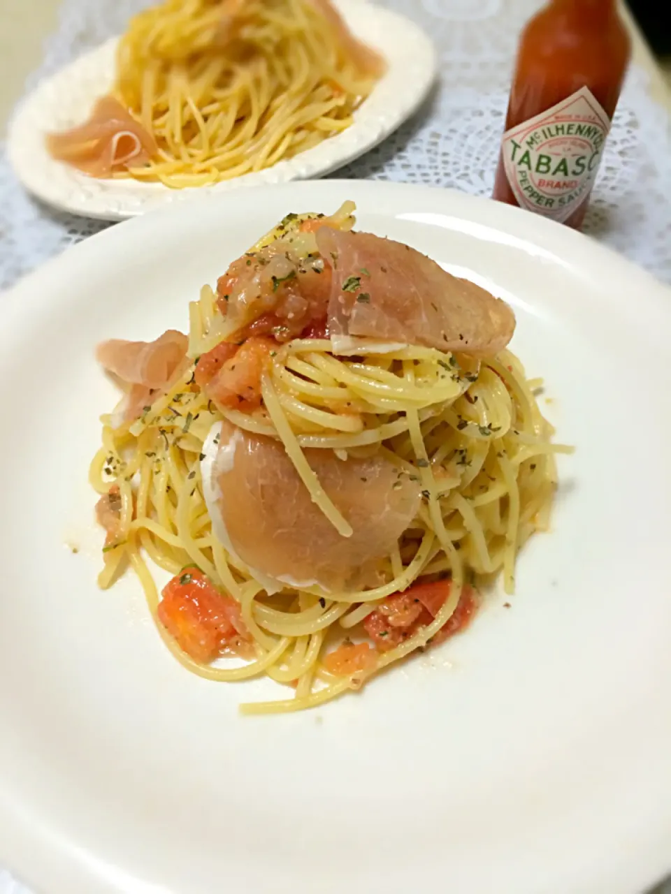 Snapdishの料理写真:生ハム＆トマトの冷製パスタσ(´~｀*)ﾑｼｬﾑｼｬ|まぁちゃんさん