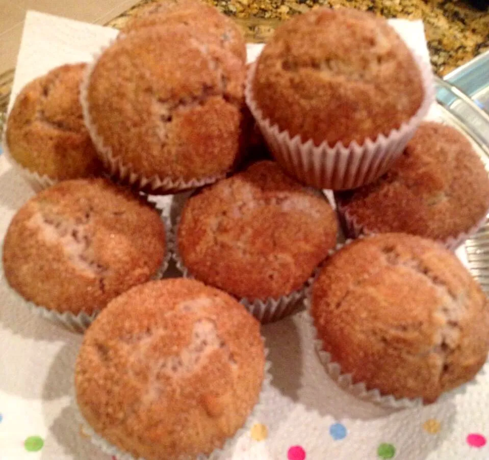 Mini strawberry muffins, top with cinnamon sugar|Alma's Home Kitchenさん