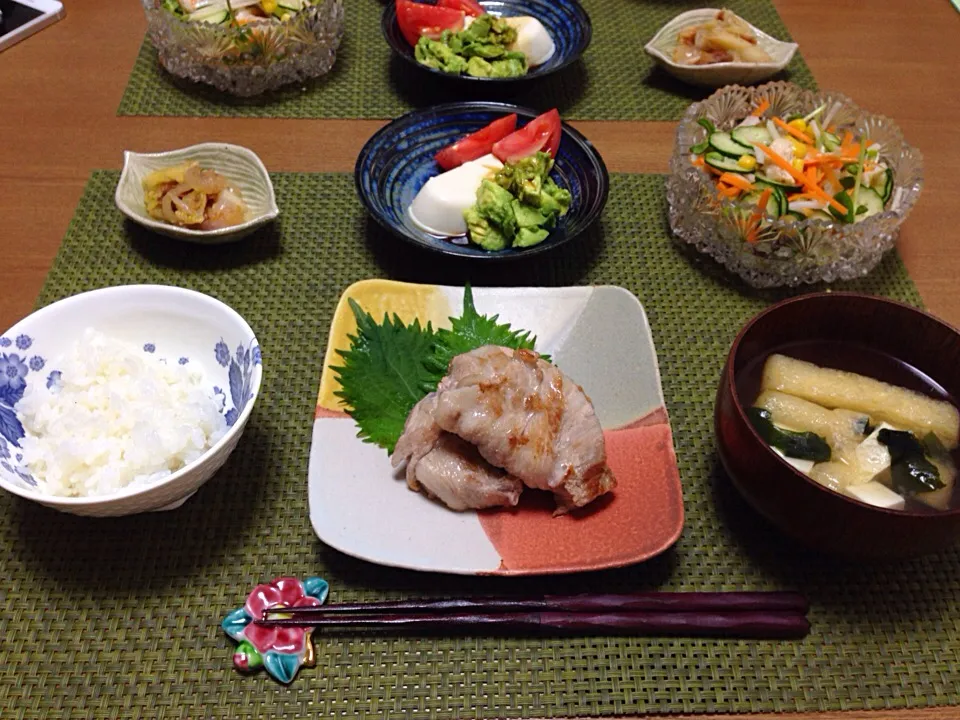 明太レンコン豚肉巻き☆キャベツ梅和え☆お豆腐アボカドペースト和え☆サラダ☆お味噌汁☆|Milfeliceさん