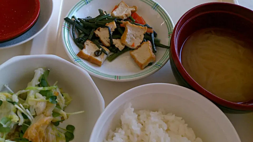 ２７日の朝食 全体の１/２食べた|こやっこさん